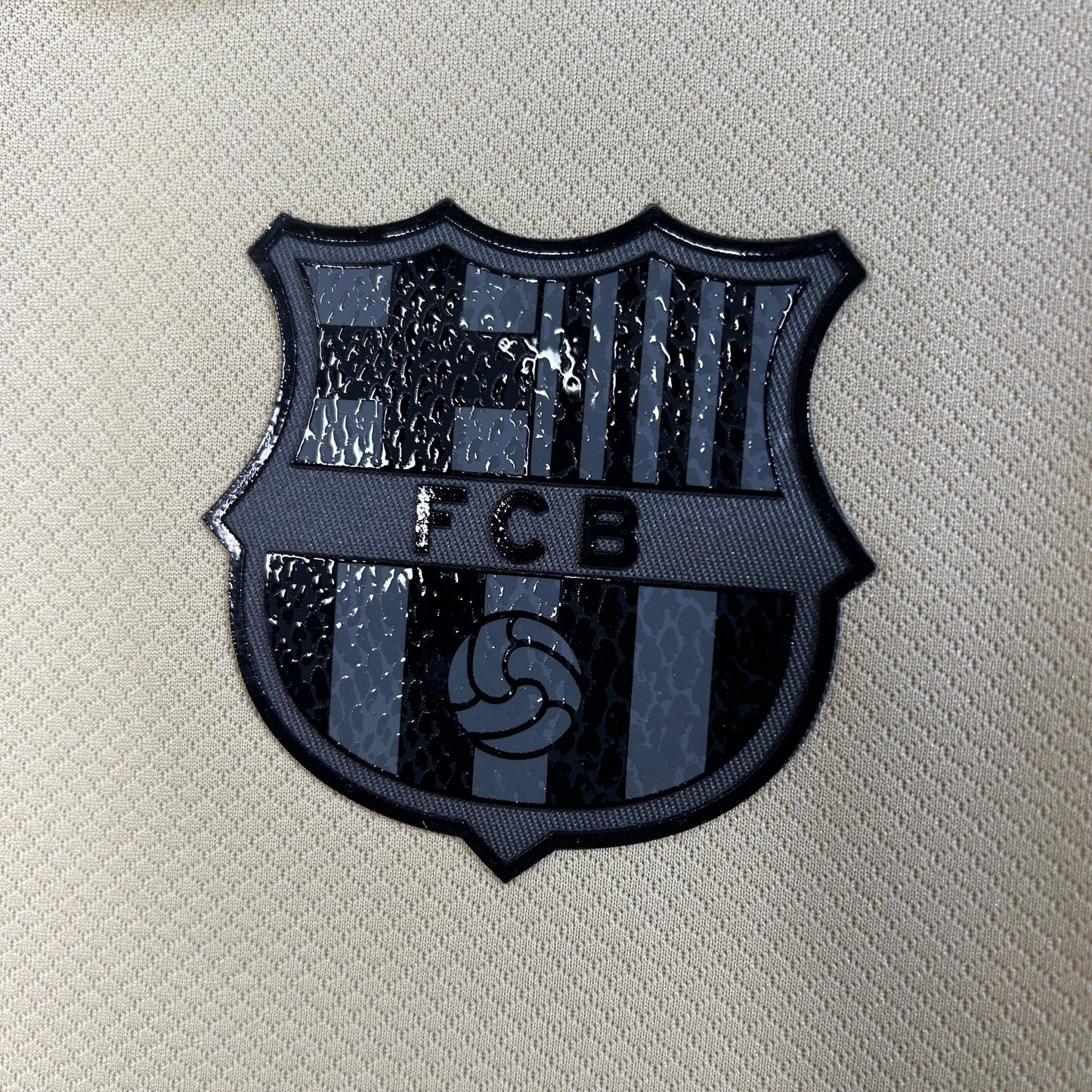 FC Barcelona 2025/26 (Segunda equipación)