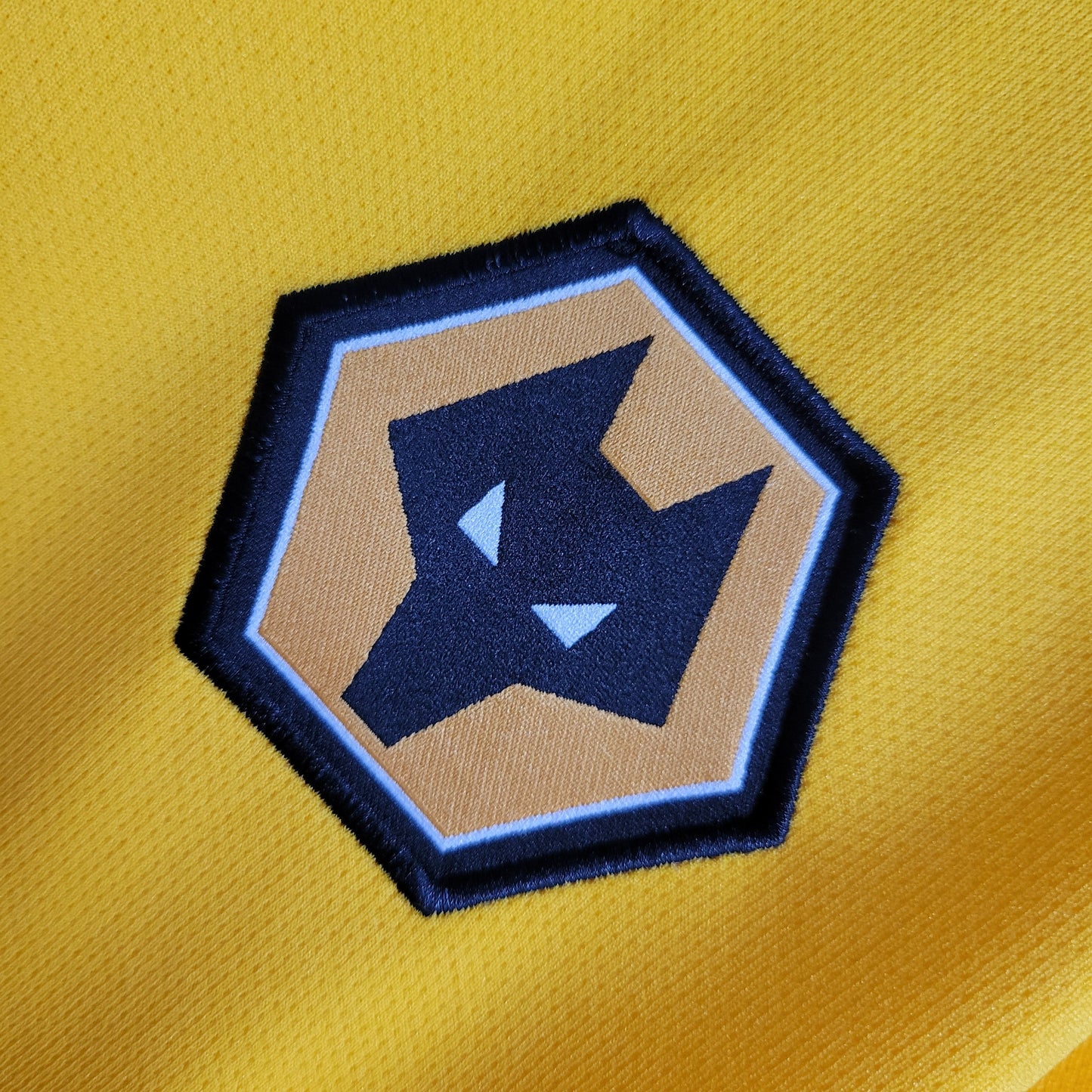 Wolverhampton 2022/23 (Primera equipación)