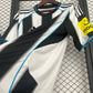 Newcastle 2025/26 (Primera equipación)