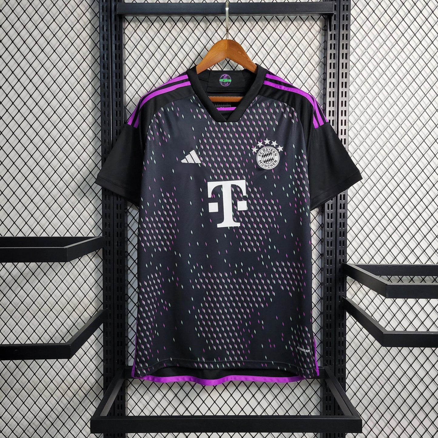 Bayern de Munich 2023/24 (Segunda equipación)