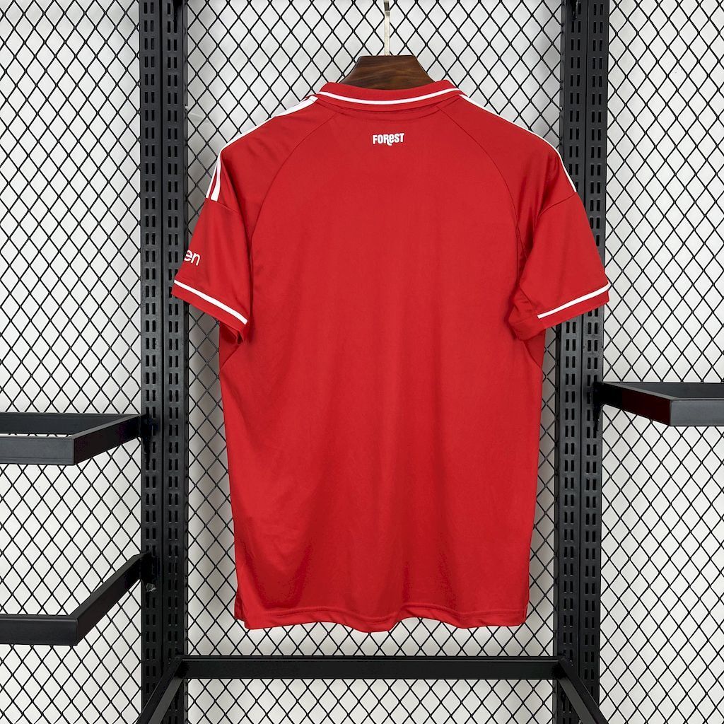 Nottingham Forest FC 2025/26 (Primera equipación)