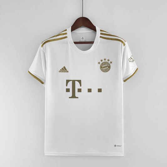 Bayern de Munich 2022/23 (Segunda equipación)