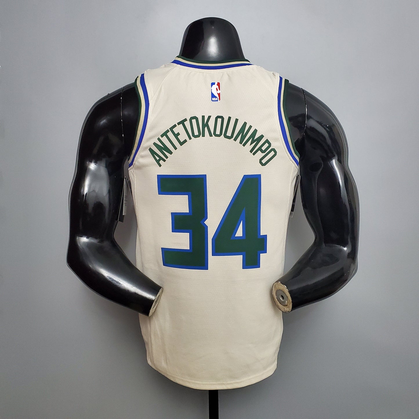 Milwaukee Bucks (Beige)