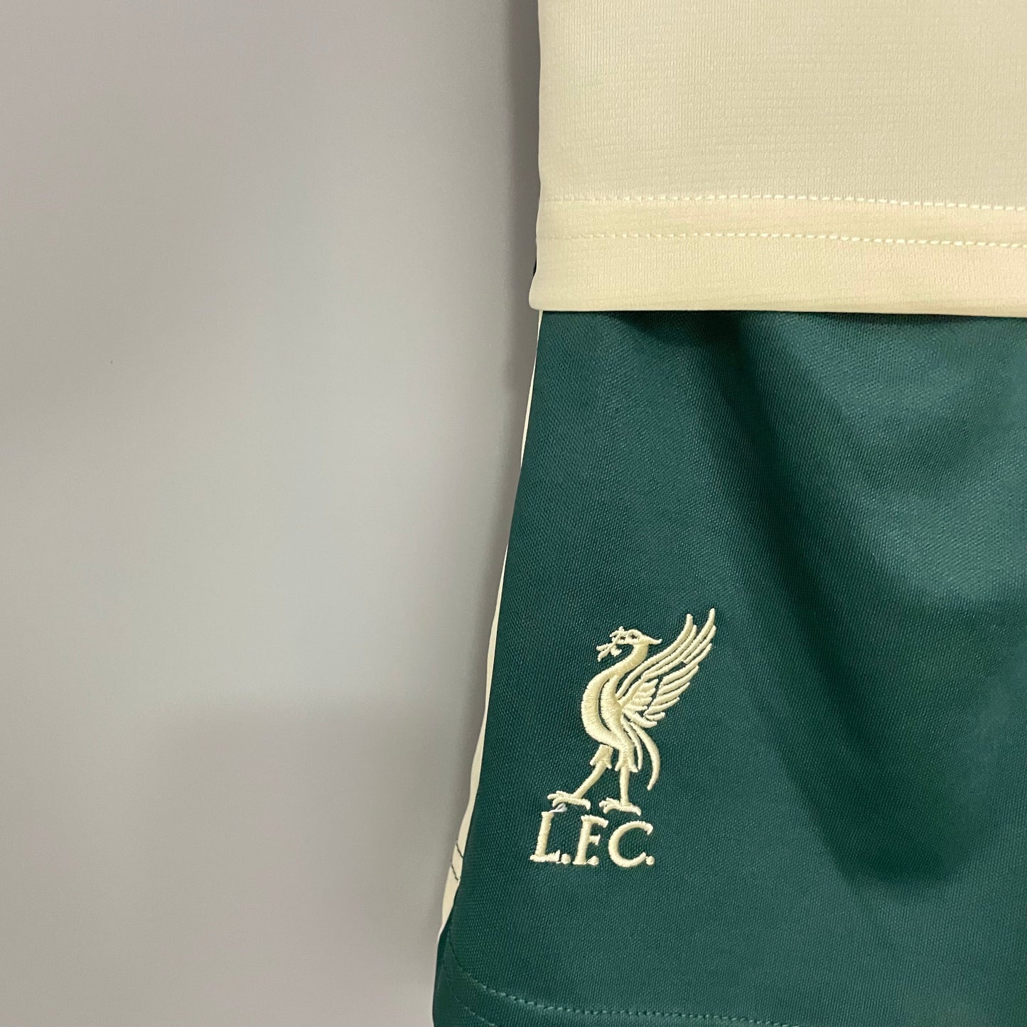 Liverpool 2021/22 Segunda equipación (Mini conjunto)