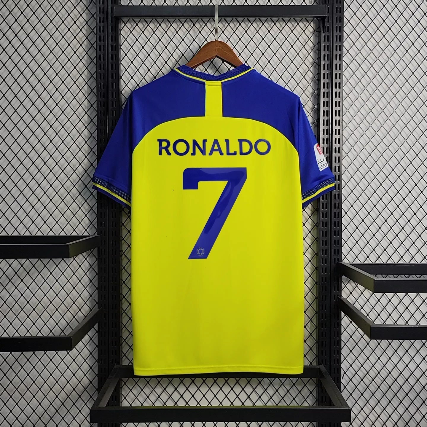 Saudí Al-Nassr 2023/23 (Primera equipación)