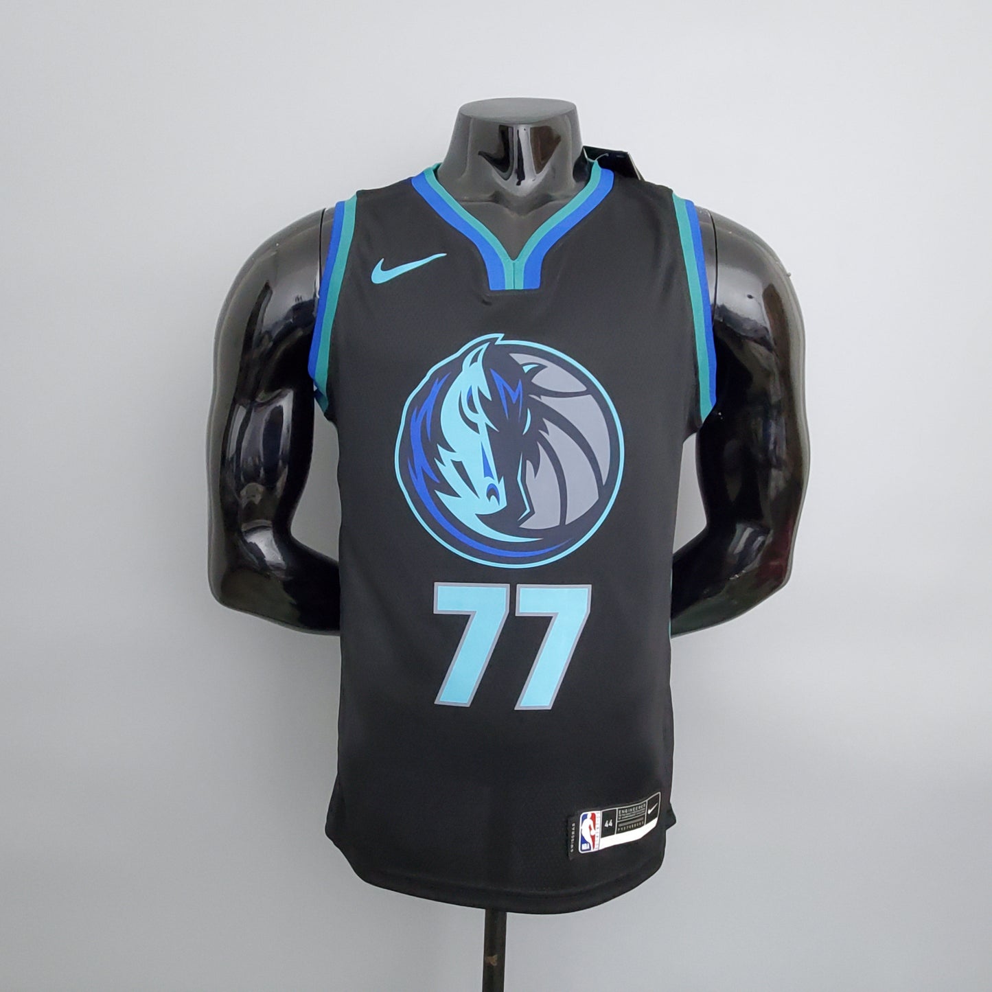 Dallas Maverick (big bull head black)